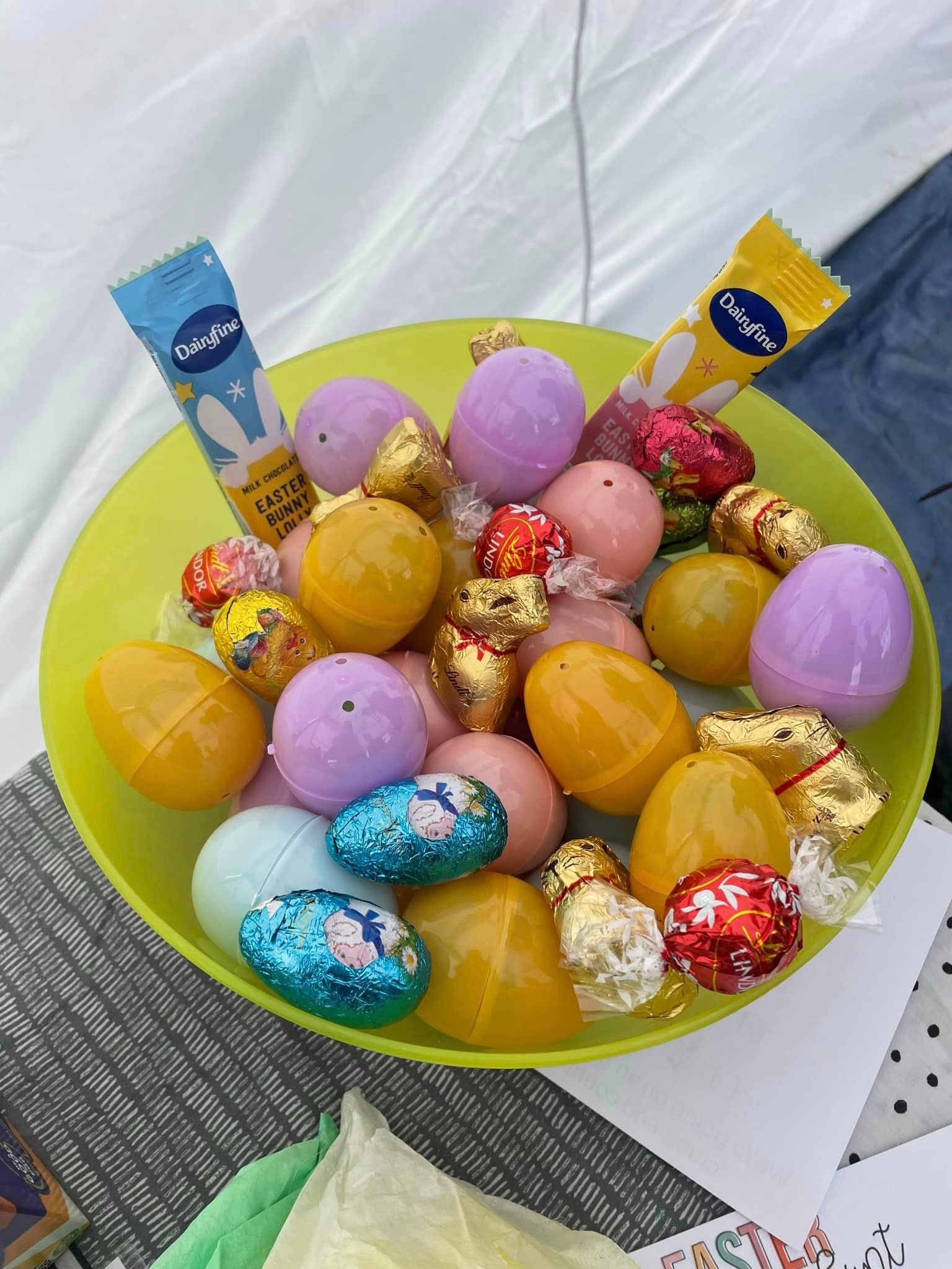 6-Easter On The Green